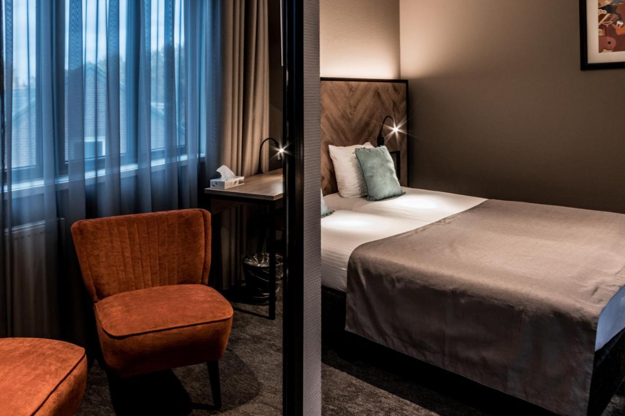 Hotel Ten Cate Emmen Bagian luar foto
